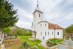 Biserica cu hramul: „Sfântul Vasile Cel Mare”